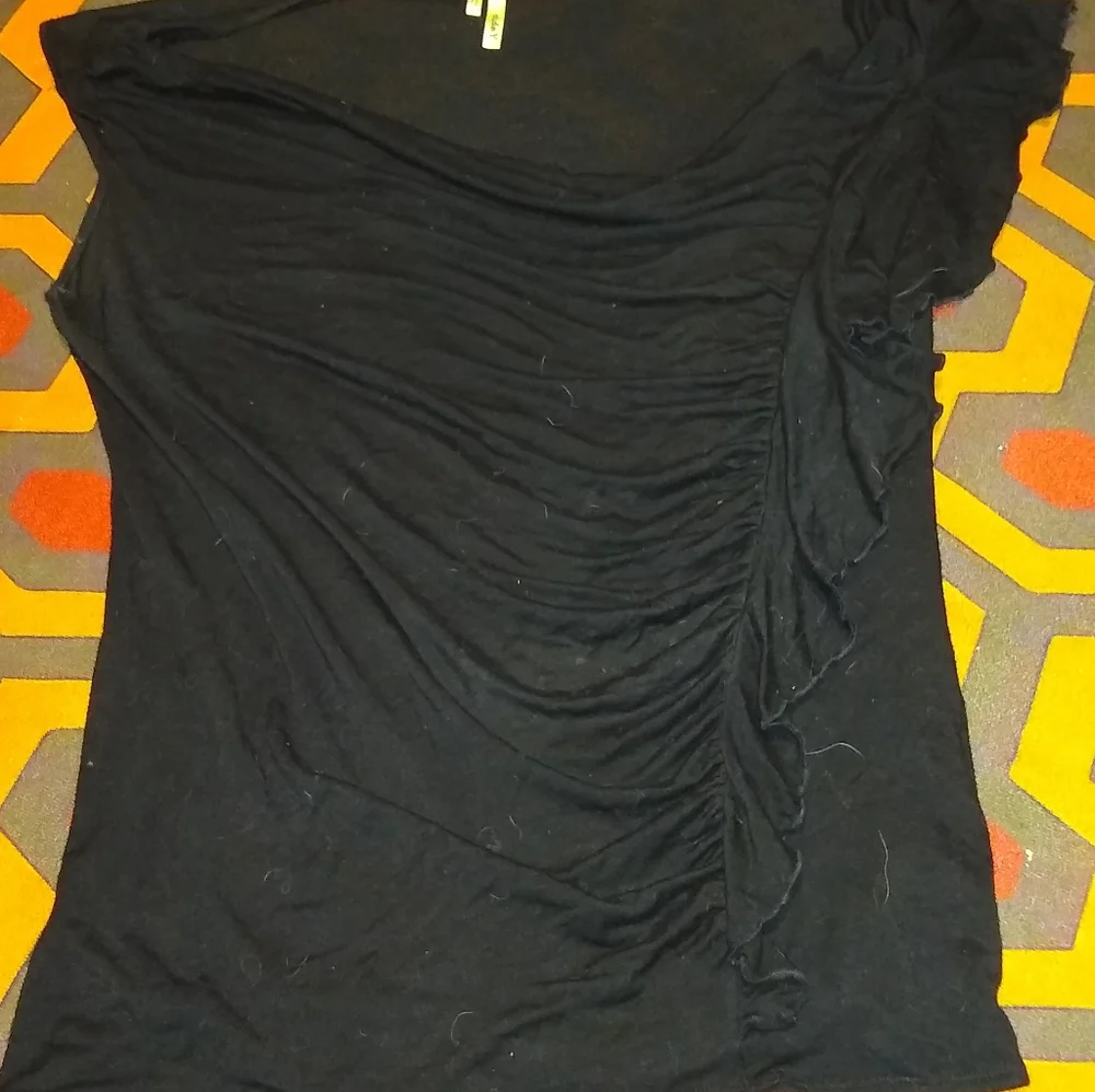 Asymmetrical ruffle top - Picture 1 of 2